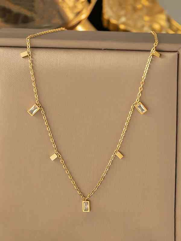 TrendyTrolley Square Chic Necklace - 18k Gold | Geometric Design | Anti-Tarnish | Waterproof and Modern