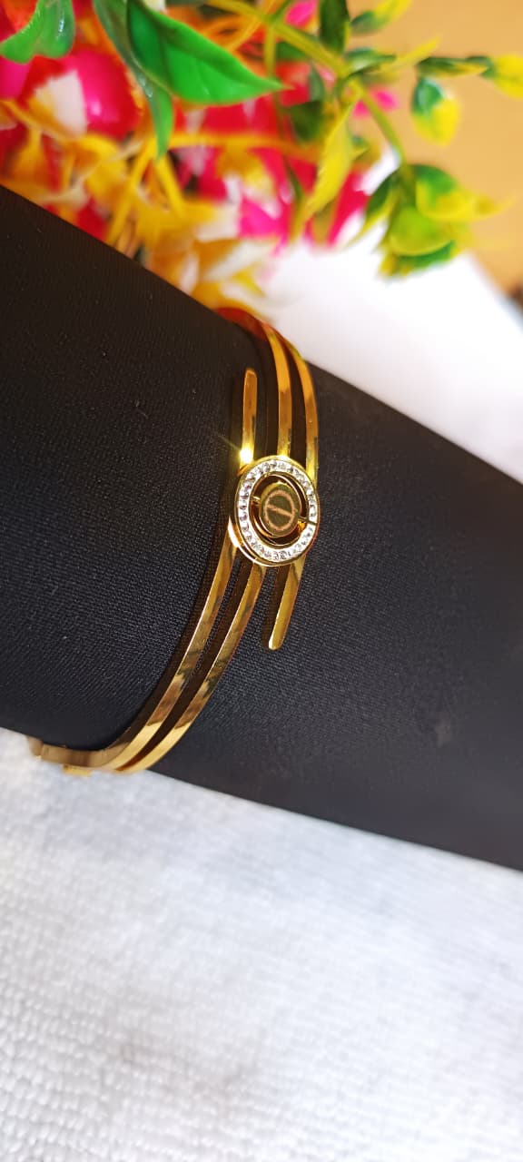 Trendy Trolley 18K Gold Plated Circle Centre Design Kada for Women & Girls | Anti-Tarnish Waterproof Hypoallergenic Adjustable Kada