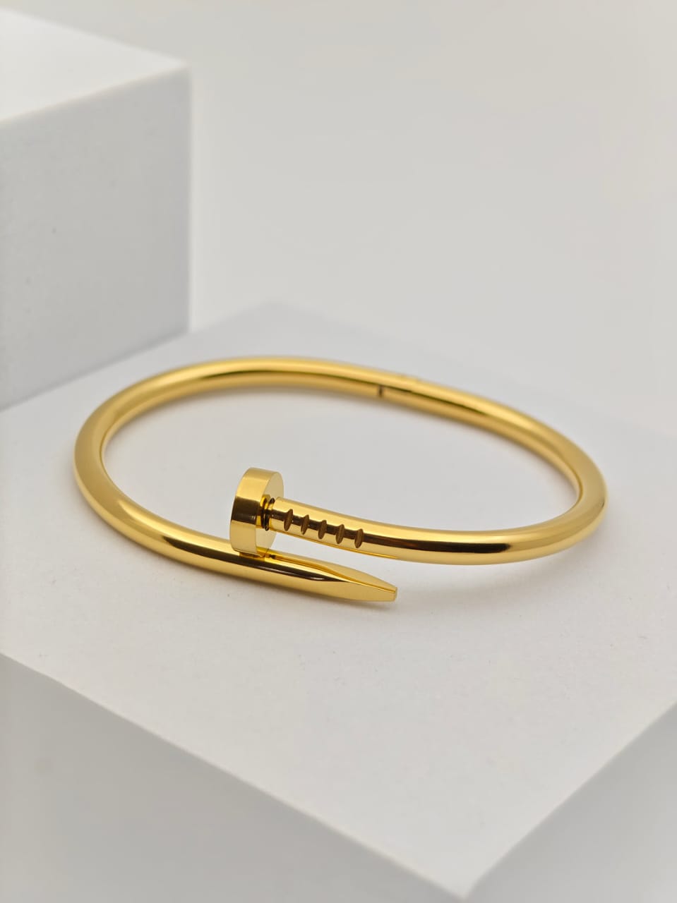 TrendyTrolley 18k Gold Classic Kada | Waterproof | Anti-Tarnish and Timeless