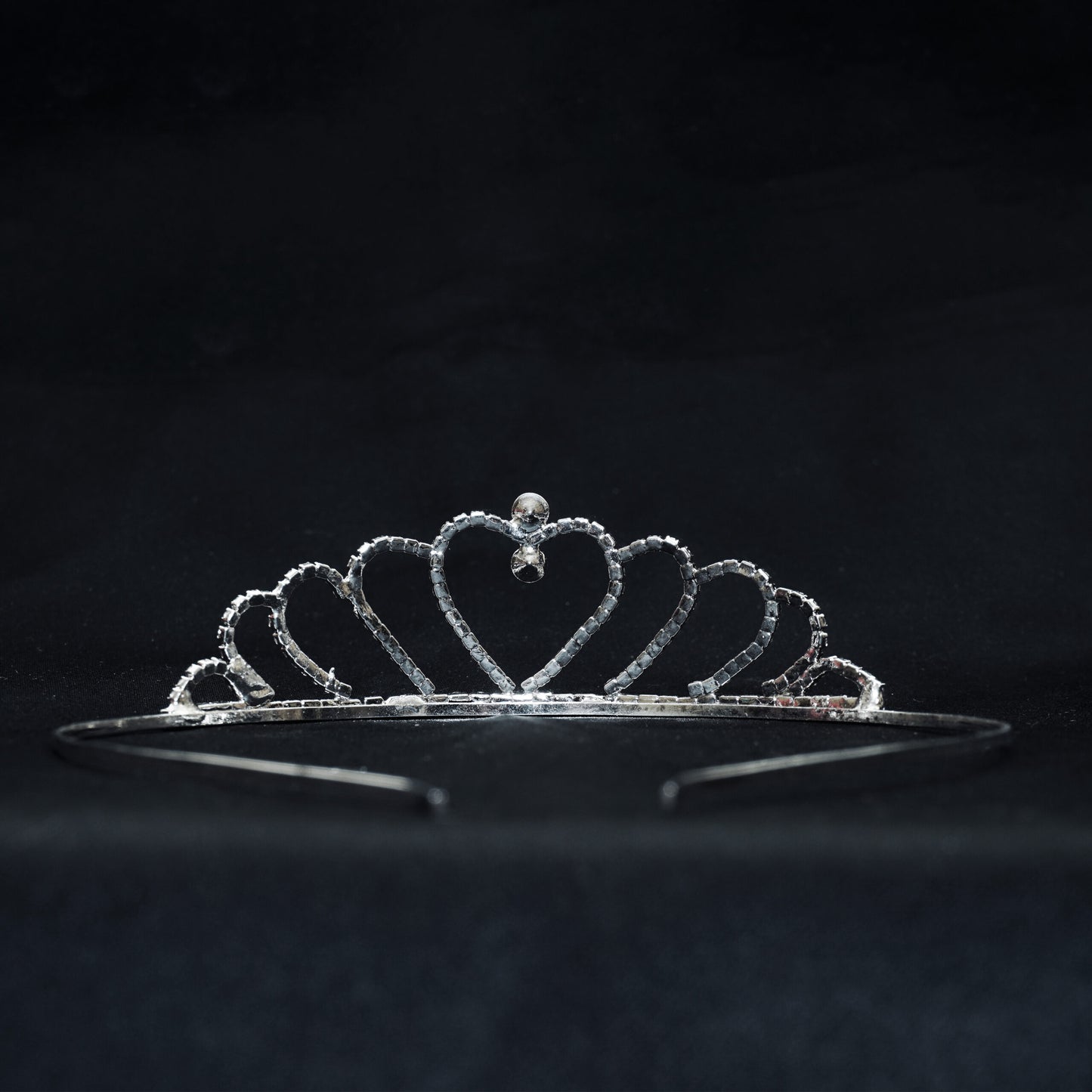 Decofy Bride to Be Decoration Set - Black Bride to Be Sash | Crown Tiara For Bridal Shower Party | Spinsters Party (Heart-Black)
