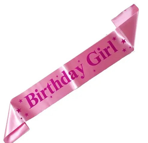 DECOFY Birthday Sash & Crown Set | Princess Queen Tiara Crowns Taj HairBand With Gajra For Kids Girls & Womens (4 Pc Set- With Pin)