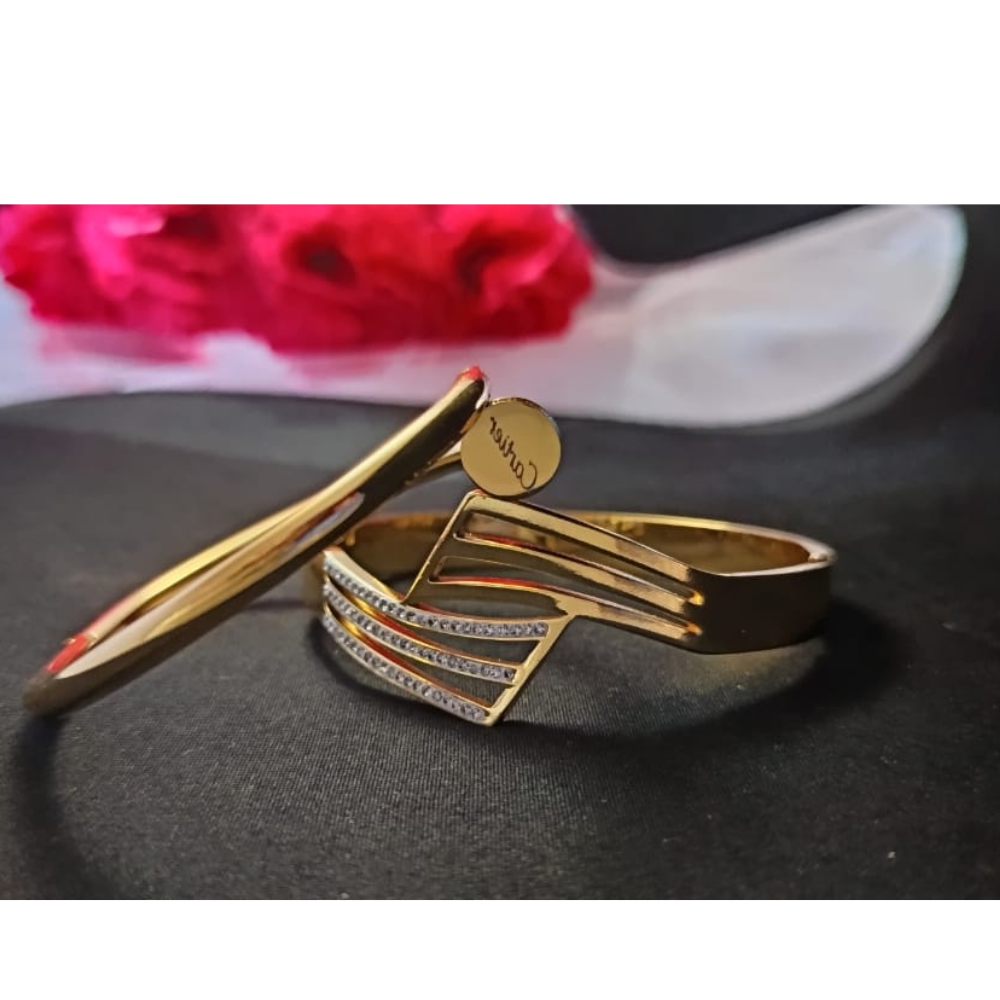 TrendyTrolley Stylish 2 Pc Kada Set – Simple Gold Kada & Zigzag Design Kada | Minimal Elegance with Modern Pattern for Daily & Festive Wear | Anti-Tarnish | Waterproof Jewellery