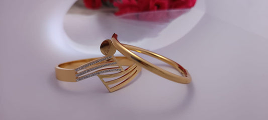 TrendyTrolley Stylish 2 Pc Kada Set – Simple Gold Kada & Zigzag Design Kada | Minimal Elegance with Modern Pattern for Daily & Festive Wear | Anti-Tarnish | Waterproof Jewellery