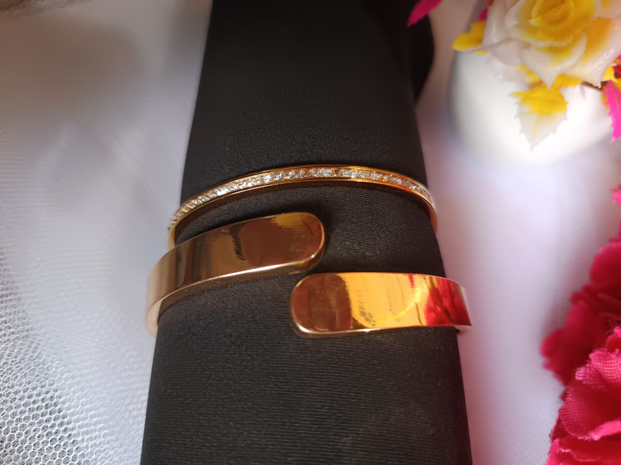 TrendyTrolley Premium 2 Pc Kada Set – Thick Plain Kada & Diamond Centre Kada | Elegant Minimal & Sparkle Combo for Daily & Festive Wear | Anti-Tarnish | Waterproof | Skin-friendly Jewellery Combo