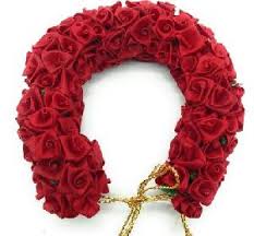 TrendyTrolley Artificial Gajra Red | Suitable For Wedding Haldi Bride to Be Mehendi - Artificial Natural Looking Mogra Gajra (1 Pc Red)